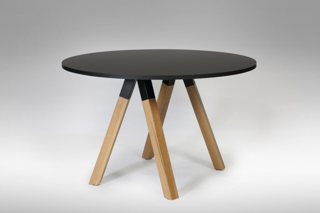 koosolekulaud madal ümmargune