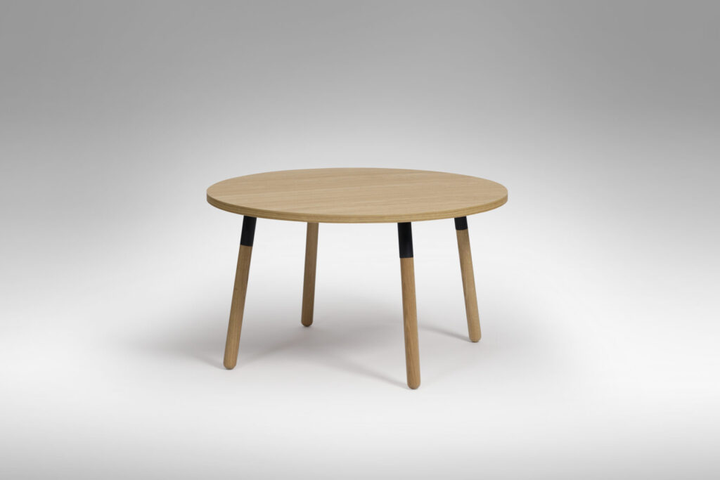 diivanilaud land tamme viimistlusega