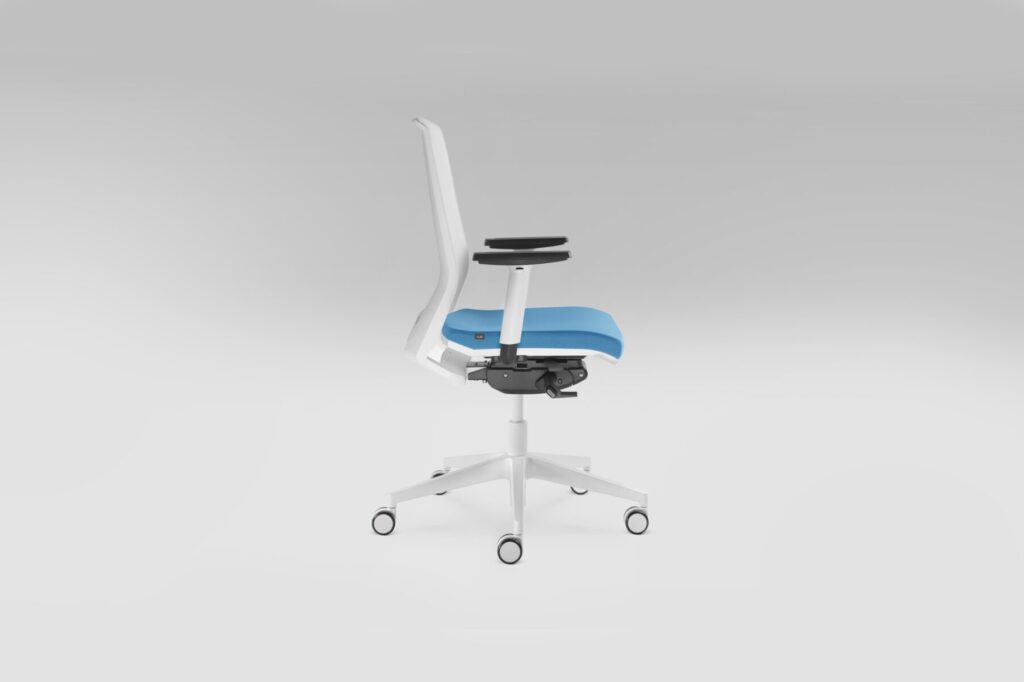 kontoritool med-lok küljelt