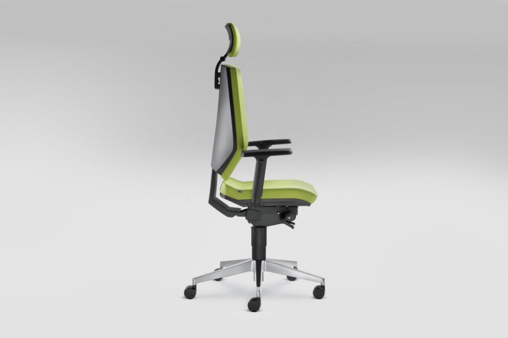 Kontoritool seat c peatoega küljelt