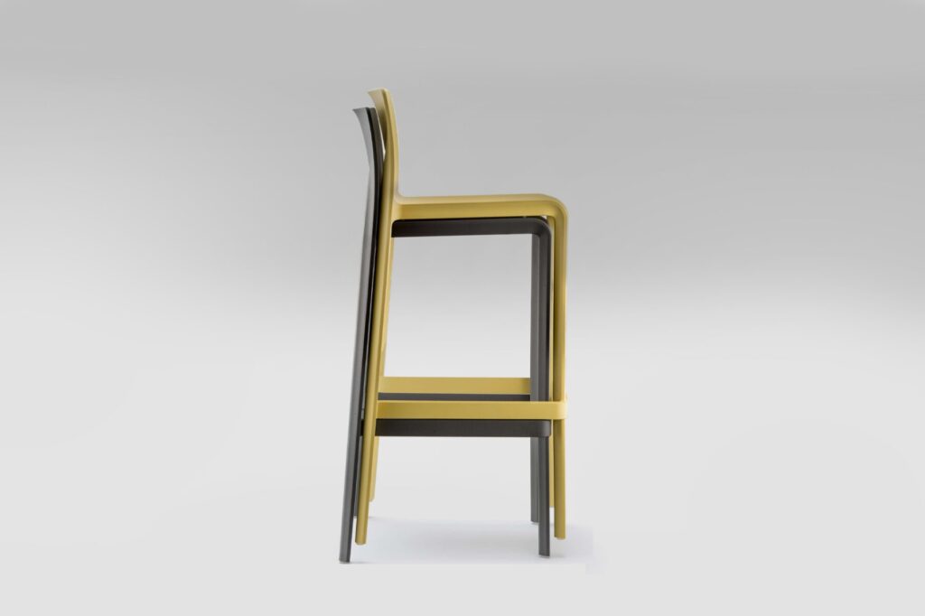 pukktool volt üksteise peal